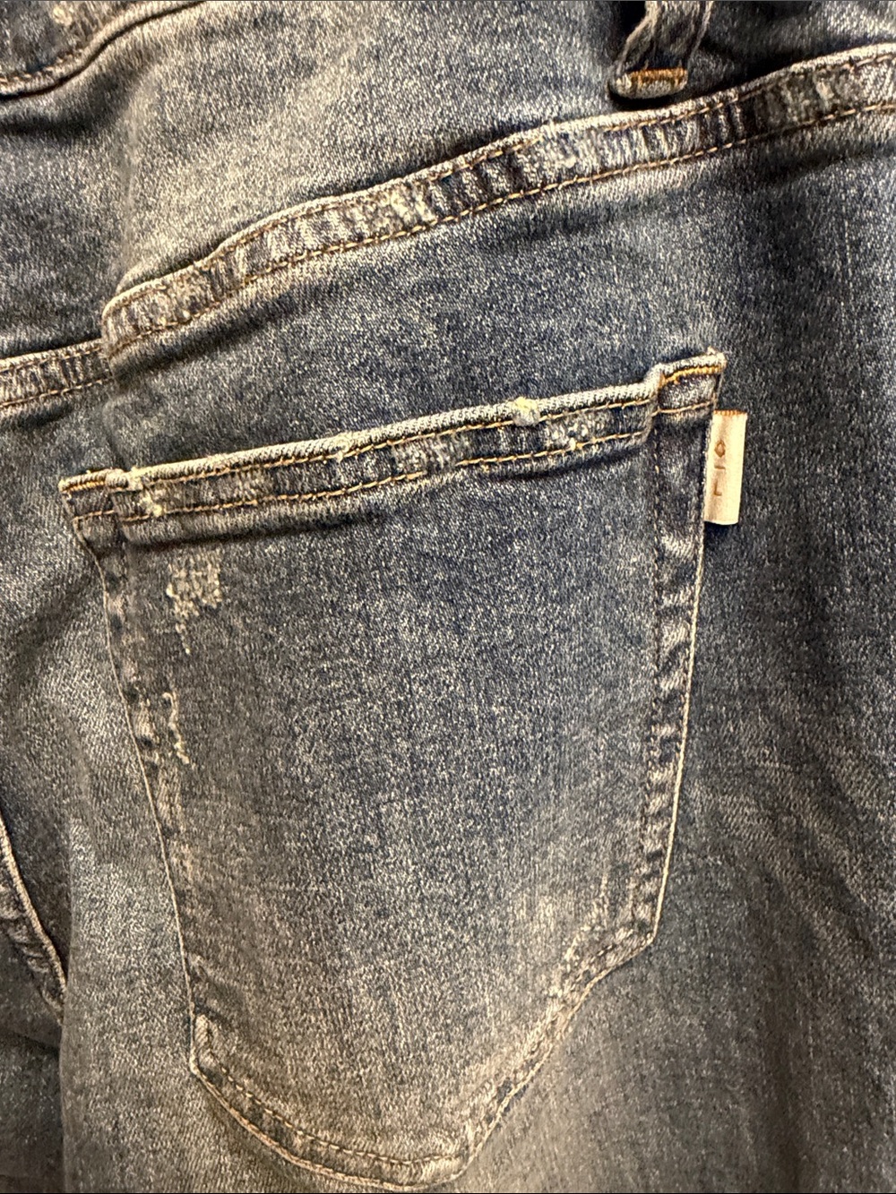Oliver Logan Women's Washed Blue Boyfriend Jeans - Relaxed Fit - Picture 5 of 5